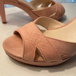 Nine West pink leather and suede sandals